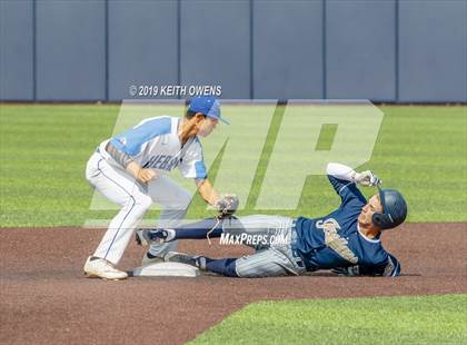 Thumbnail 3 in Keller vs Hebron (Game 3 UIL 6A Bi-District Playoff) photogallery.