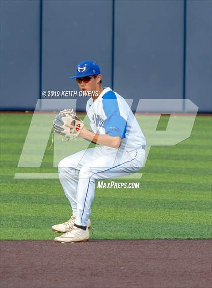 Thumbnail 3 in Keller vs Hebron (Game 3 UIL 6A Bi-District Playoff) photogallery.
