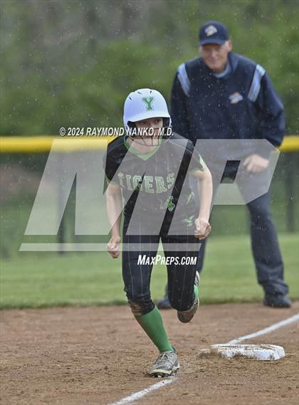 Thumbnail 2 in Anderson @ Yorktown photogallery.