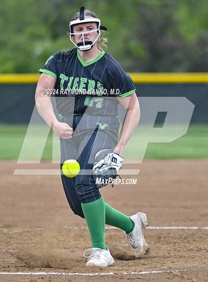 Thumbnail 3 in Anderson @ Yorktown photogallery.
