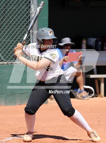 Thumbnail 1 in Arcadia vs Gilbert (Desert Mountain Invitational) photogallery.