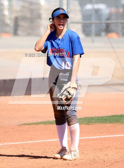 Thumbnail 2 in Arcadia vs Gilbert (Desert Mountain Invitational) photogallery.