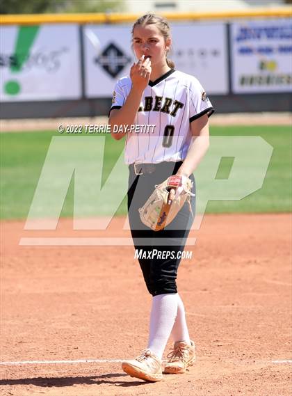 Thumbnail 1 in Arcadia vs Gilbert (Desert Mountain Invitational) photogallery.
