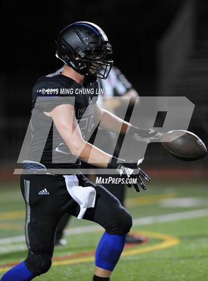 Thumbnail 2 in Ontario Christian vs. Saddleback Valley Christian photogallery.