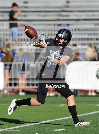 Thumbnail 2 in Ontario Christian vs. Saddleback Valley Christian photogallery.