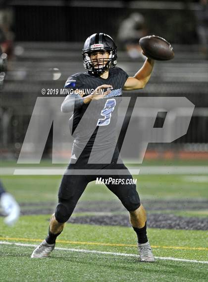 Thumbnail 1 in Ontario Christian vs. Saddleback Valley Christian photogallery.