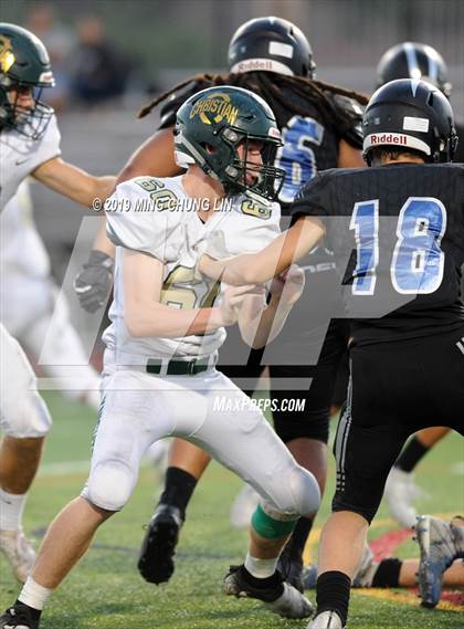 Thumbnail 3 in Ontario Christian vs. Saddleback Valley Christian photogallery.