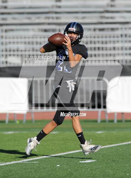 Thumbnail 1 in Ontario Christian vs. Saddleback Valley Christian photogallery.