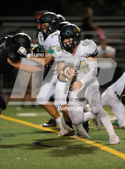 Thumbnail 2 in Ontario Christian vs. Saddleback Valley Christian photogallery.
