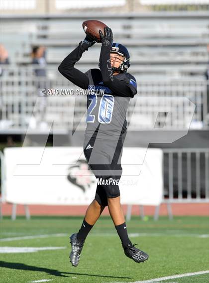 Thumbnail 3 in Ontario Christian vs. Saddleback Valley Christian photogallery.