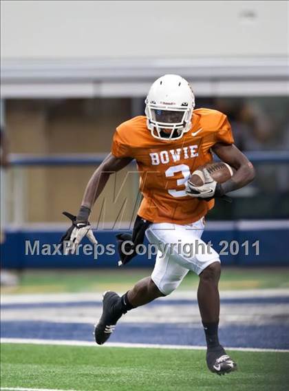 Thumbnail 3 in Karr vs. Bowie (Kirk Herbstreit National Kickoff Classic) photogallery.
