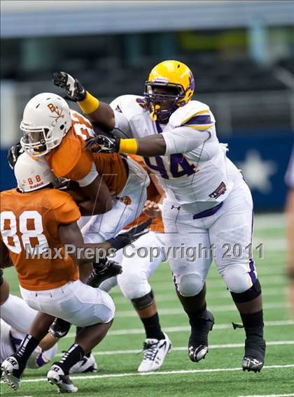 Thumbnail 1 in Karr vs. Bowie (Kirk Herbstreit National Kickoff Classic) photogallery.
