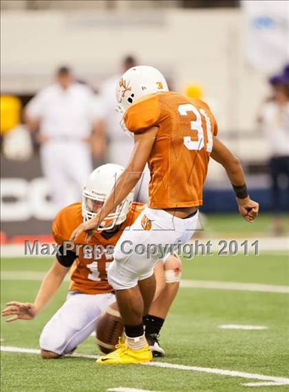 Thumbnail 2 in Karr vs. Bowie (Kirk Herbstreit National Kickoff Classic) photogallery.