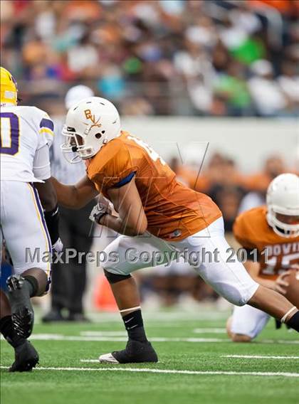 Thumbnail 3 in Karr vs. Bowie (Kirk Herbstreit National Kickoff Classic) photogallery.
