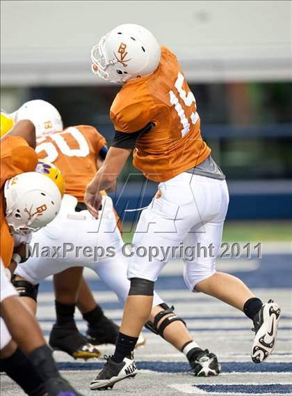 Thumbnail 3 in Karr vs. Bowie (Kirk Herbstreit National Kickoff Classic) photogallery.