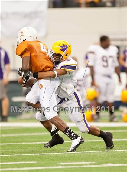 Thumbnail 1 in Karr vs. Bowie (Kirk Herbstreit National Kickoff Classic) photogallery.