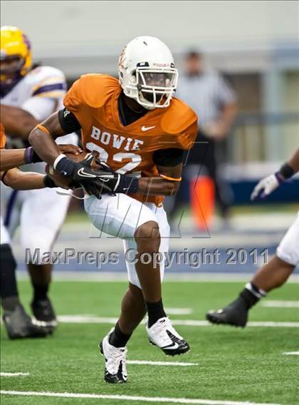 Thumbnail 1 in Karr vs. Bowie (Kirk Herbstreit National Kickoff Classic) photogallery.