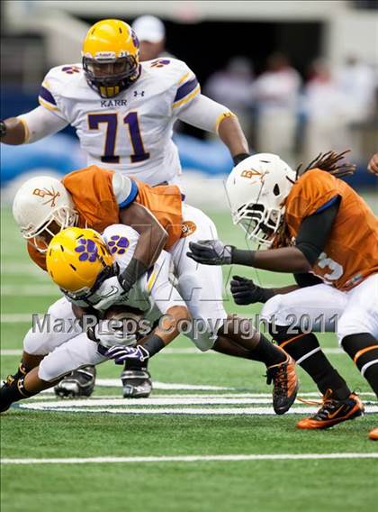 Thumbnail 2 in Karr vs. Bowie (Kirk Herbstreit National Kickoff Classic) photogallery.