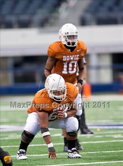 Thumbnail 1 in Karr vs. Bowie (Kirk Herbstreit National Kickoff Classic) photogallery.
