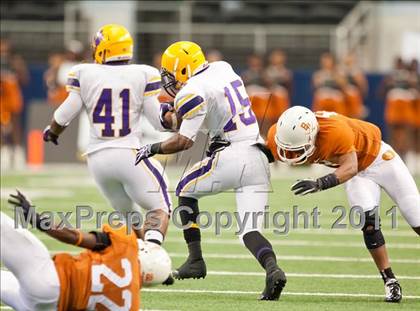 Thumbnail 2 in Karr vs. Bowie (Kirk Herbstreit National Kickoff Classic) photogallery.