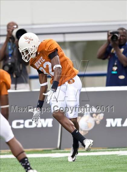 Thumbnail 2 in Karr vs. Bowie (Kirk Herbstreit National Kickoff Classic) photogallery.