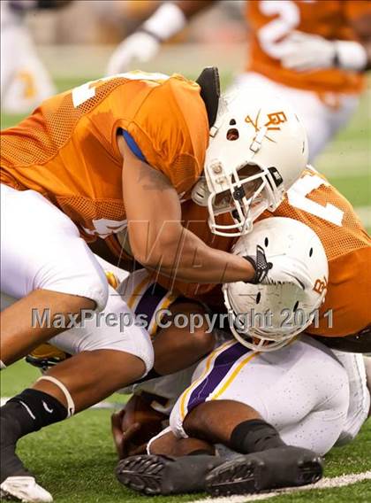 Thumbnail 3 in Karr vs. Bowie (Kirk Herbstreit National Kickoff Classic) photogallery.
