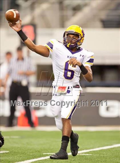 Thumbnail 1 in Karr vs. Bowie (Kirk Herbstreit National Kickoff Classic) photogallery.