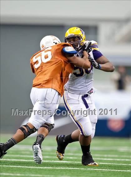 Thumbnail 1 in Karr vs. Bowie (Kirk Herbstreit National Kickoff Classic) photogallery.