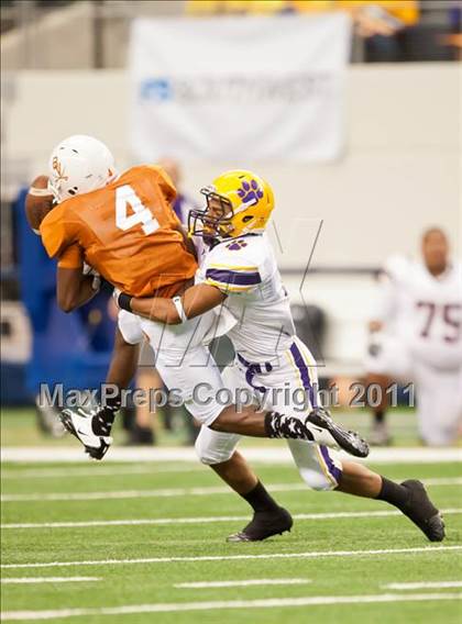 Thumbnail 2 in Karr vs. Bowie (Kirk Herbstreit National Kickoff Classic) photogallery.