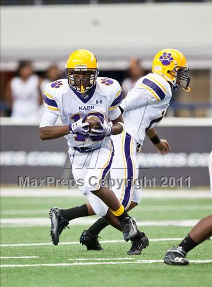 Thumbnail 3 in Karr vs. Bowie (Kirk Herbstreit National Kickoff Classic) photogallery.