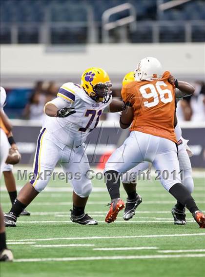 Thumbnail 2 in Karr vs. Bowie (Kirk Herbstreit National Kickoff Classic) photogallery.