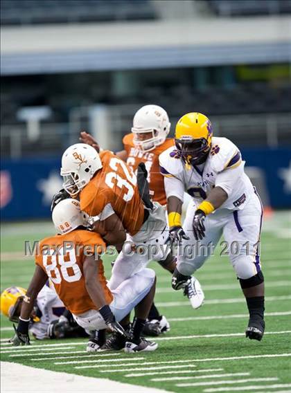 Thumbnail 2 in Karr vs. Bowie (Kirk Herbstreit National Kickoff Classic) photogallery.