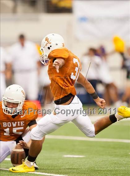 Thumbnail 1 in Karr vs. Bowie (Kirk Herbstreit National Kickoff Classic) photogallery.
