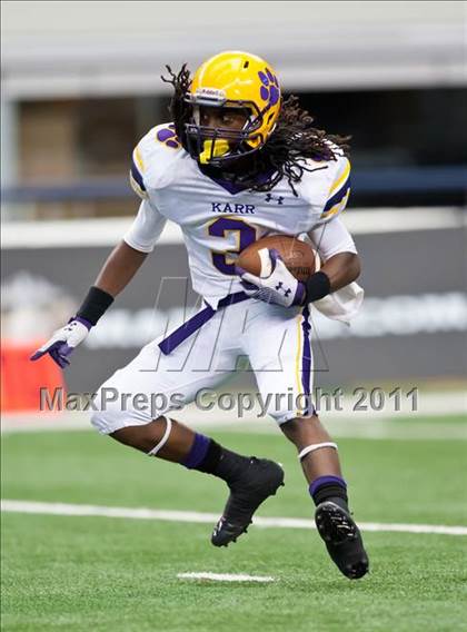 Thumbnail 1 in Karr vs. Bowie (Kirk Herbstreit National Kickoff Classic) photogallery.