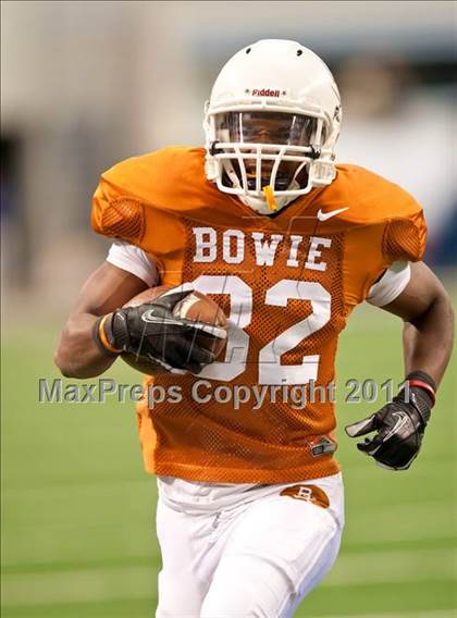 Thumbnail 2 in Karr vs. Bowie (Kirk Herbstreit National Kickoff Classic) photogallery.