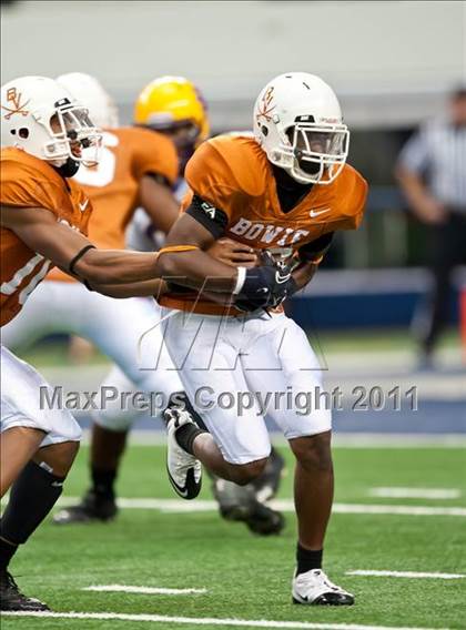 Thumbnail 3 in Karr vs. Bowie (Kirk Herbstreit National Kickoff Classic) photogallery.