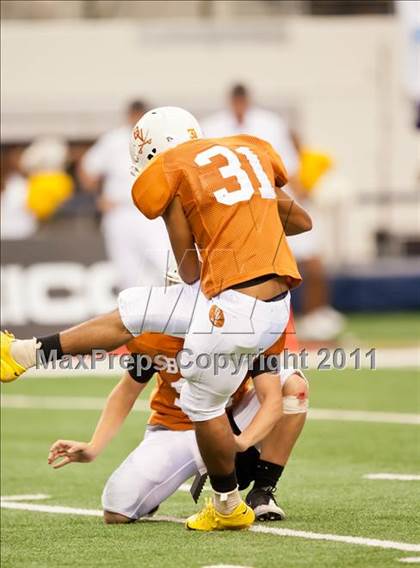 Thumbnail 3 in Karr vs. Bowie (Kirk Herbstreit National Kickoff Classic) photogallery.