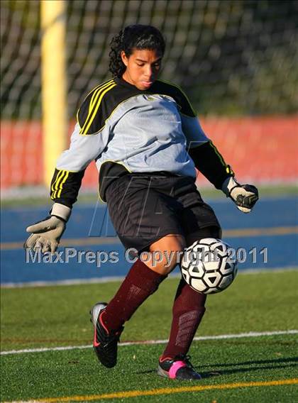Thumbnail 3 in  Becton/Wallington vs Mahwah (NJSIAA Tournament) photogallery.