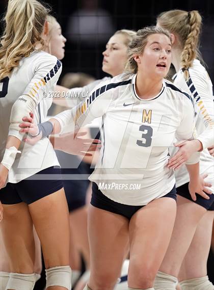 Thumbnail 2 in First Colonial vs. Midlothian (VHSL Class 5 State Final) photogallery.