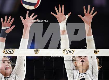 Thumbnail 1 in First Colonial vs. Midlothian (VHSL Class 5 State Final) photogallery.