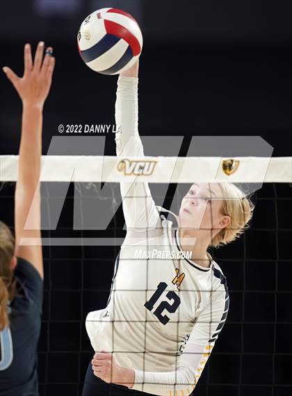 Thumbnail 3 in First Colonial vs. Midlothian (VHSL Class 5 State Final) photogallery.