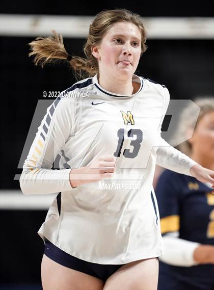 Thumbnail 2 in First Colonial vs. Midlothian (VHSL Class 5 State Final) photogallery.