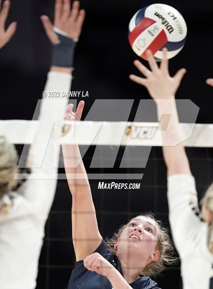 Thumbnail 1 in First Colonial vs. Midlothian (VHSL Class 5 State Final) photogallery.