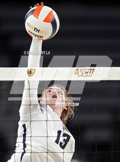 Thumbnail 1 in First Colonial vs. Midlothian (VHSL Class 5 State Final) photogallery.
