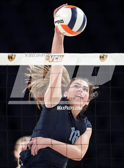 Thumbnail 1 in First Colonial vs. Midlothian (VHSL Class 5 State Final) photogallery.