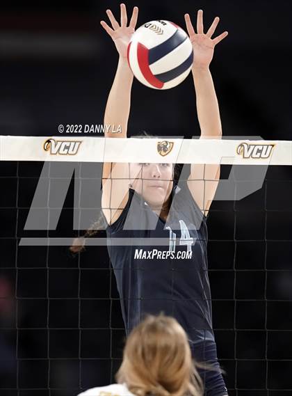 Thumbnail 2 in First Colonial vs. Midlothian (VHSL Class 5 State Final) photogallery.