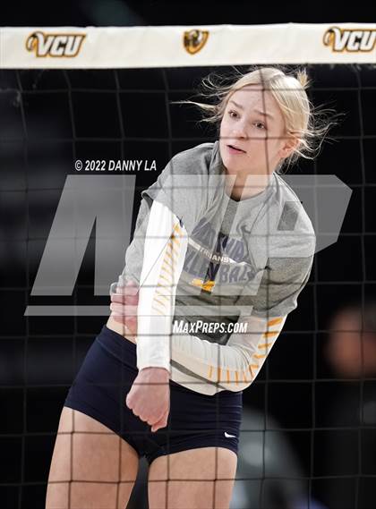 Thumbnail 1 in First Colonial vs. Midlothian (VHSL Class 5 State Final) photogallery.