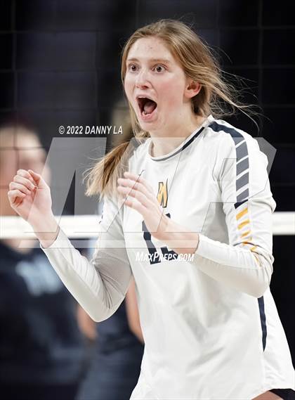 Thumbnail 2 in First Colonial vs. Midlothian (VHSL Class 5 State Final) photogallery.