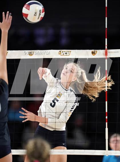 Thumbnail 2 in First Colonial vs. Midlothian (VHSL Class 5 State Final) photogallery.