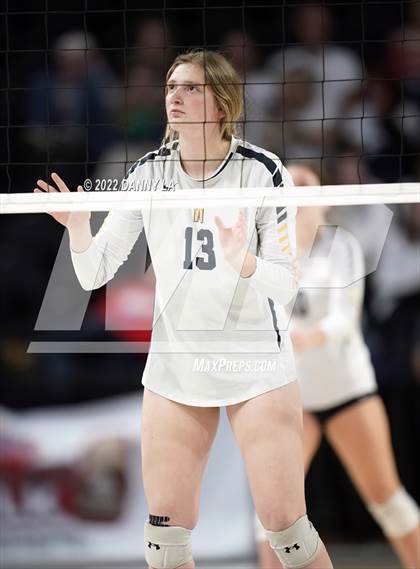Thumbnail 2 in First Colonial vs. Midlothian (VHSL Class 5 State Final) photogallery.